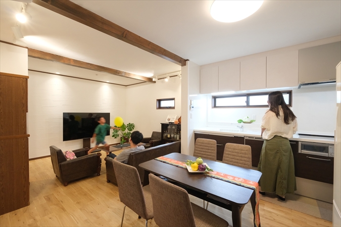 懐かしさと新しさが調和する、自然素材の住まい